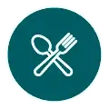 Icon blanco de cubiertos cruzados (cuchara y tenedor) sobre fondo circular verde con borde blanco, texto sugerido Nusa Penida para ficha.